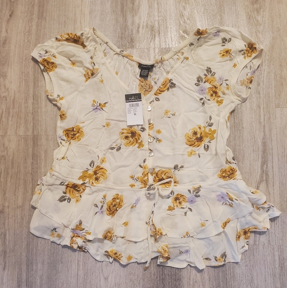 Rue21 Tops - Rue21 Floral Peplum Blouse Cream White Yellow size Medium